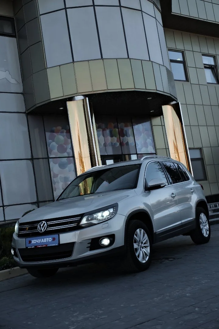 Volkswagen Tiguan 2013 — универсальный кроссовер на каждый день - изображение 1
