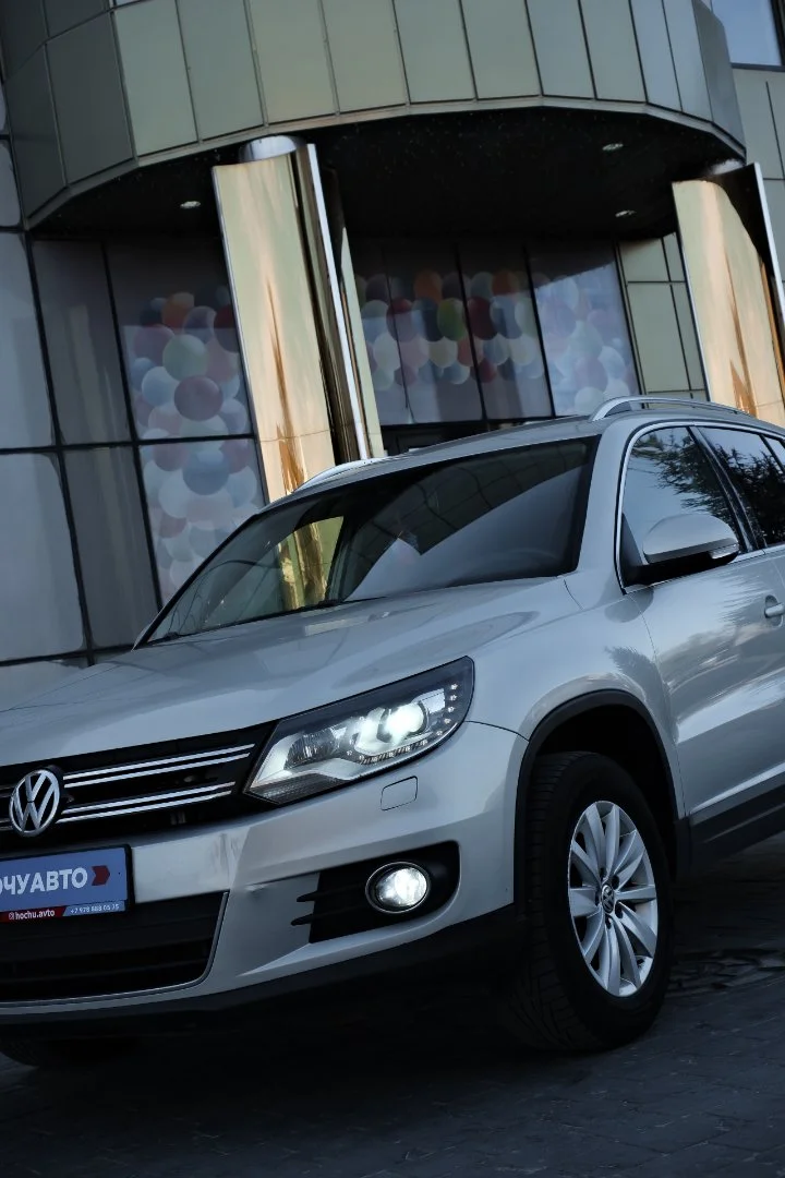 Volkswagen Tiguan 2013 — универсальный кроссовер на каждый день - миниатюра 2