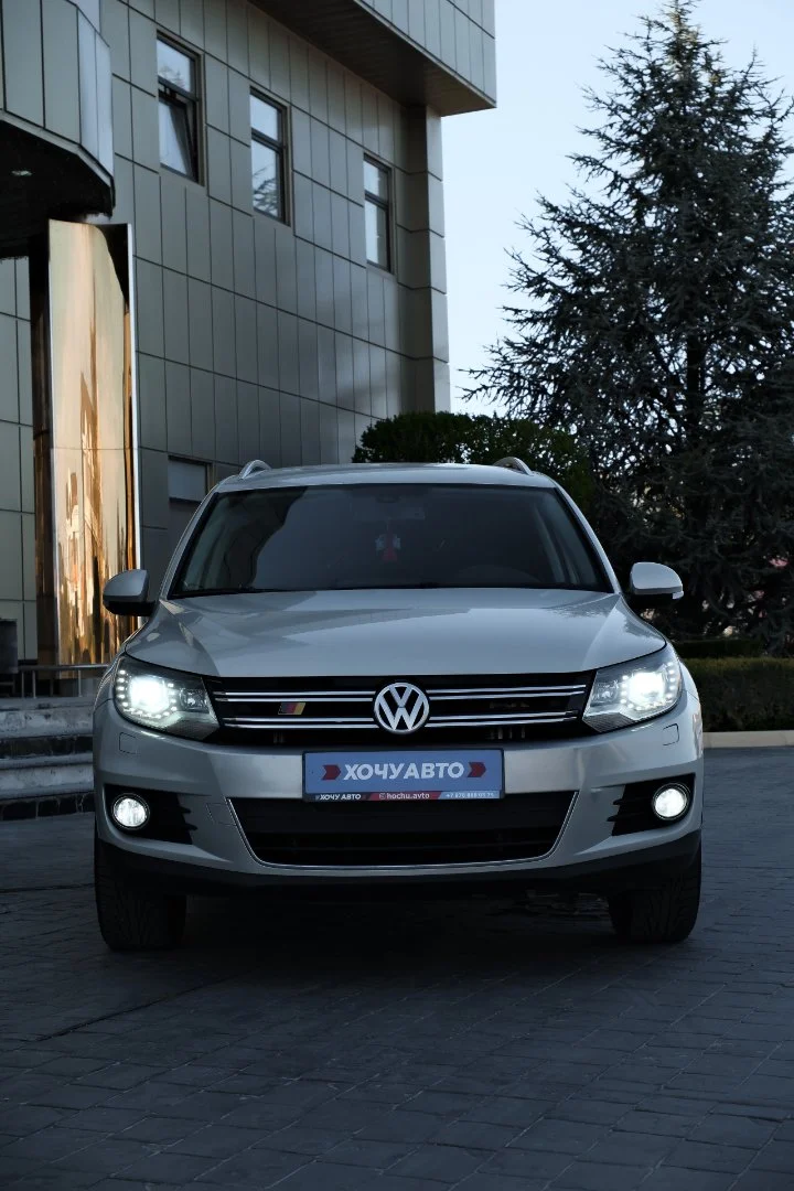 Volkswagen Tiguan 2013 — универсальный кроссовер на каждый день - миниатюра 4
