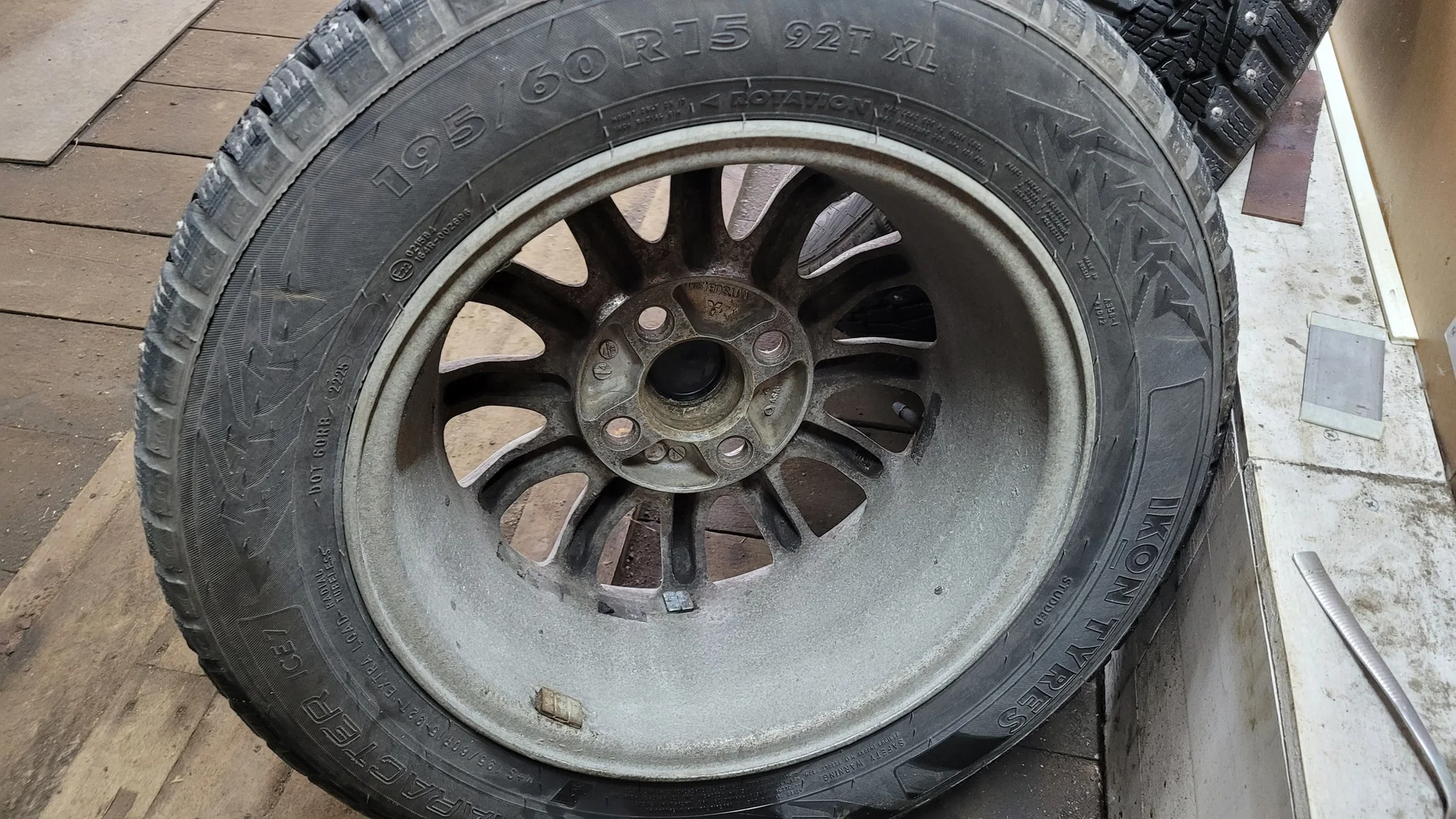 Диски Mitsubishi r15 + зимняя резина ikon - миниатюра 5