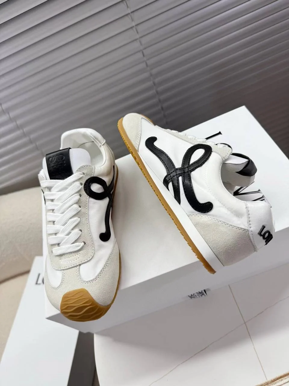 Женские кроссовки loewe (36-42 размеры) - изображение 1