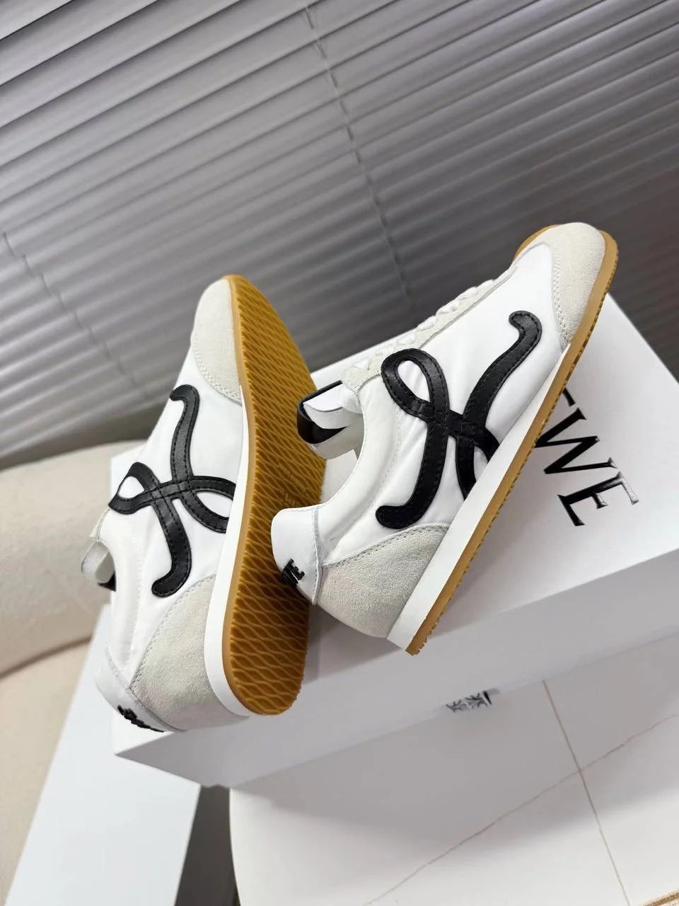 Женские кроссовки loewe (36-42 размеры) - миниатюра 4