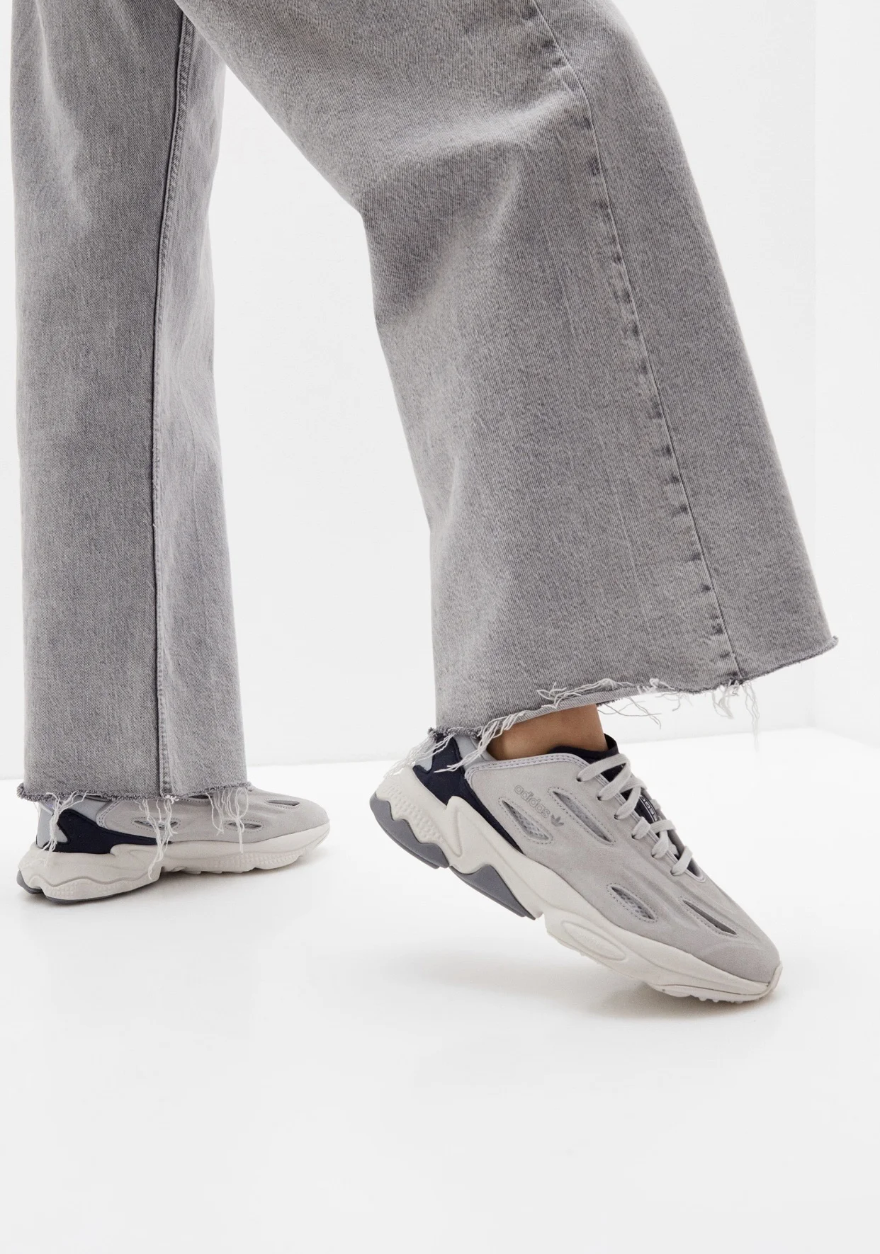 Кроссовки Adidas Ozweego Celox W - миниатюра 2