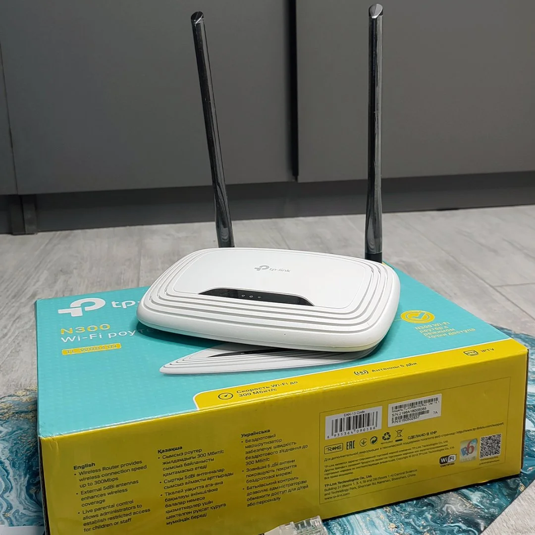 Роутер TP-Link TL-WR841N (N300) полный комплект - миниатюра 3