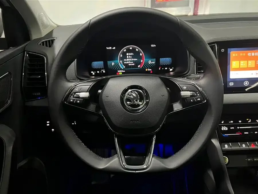 Skoda Karoq 280TSI Premium Edition - миниатюра 6