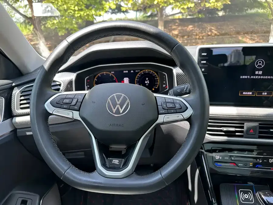 Volkswagen Tayron 2023 280TSI 2WD Luxury Plus Advanced Edition - миниатюра 7