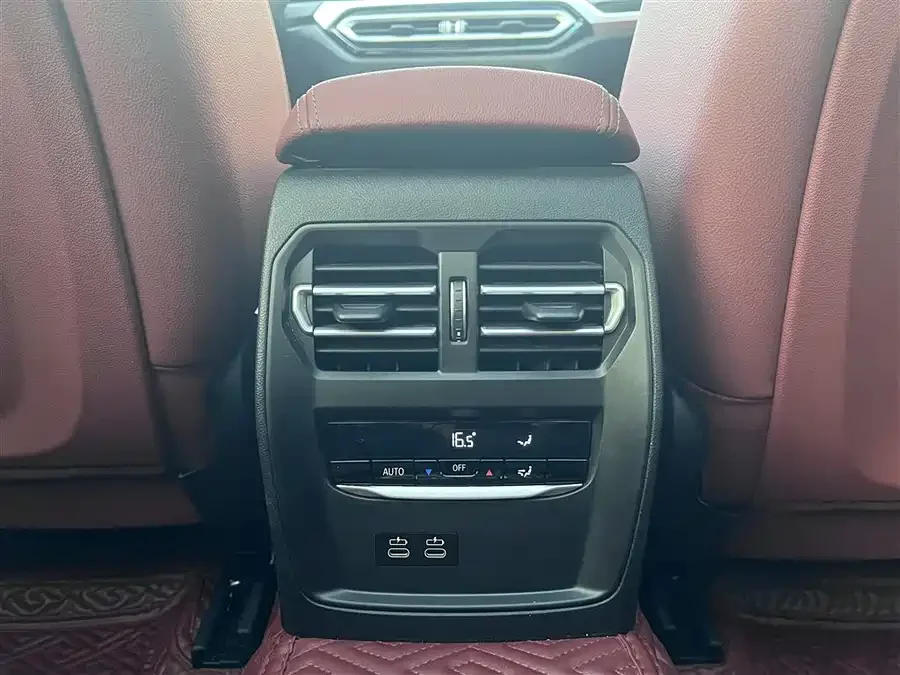 2023 BMW 3 Series 320Li M Sport Package - миниатюра 12