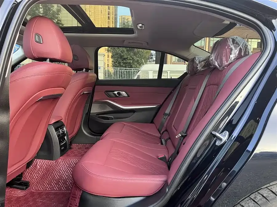 2023 BMW 3 Series 320Li M Sport Package - миниатюра 13