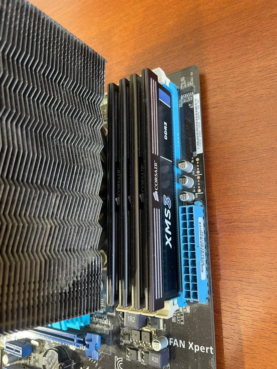 Материнская плата asus M5A97 LE R2.0, память ddr 3 Corsair, кулер - миниатюра 3