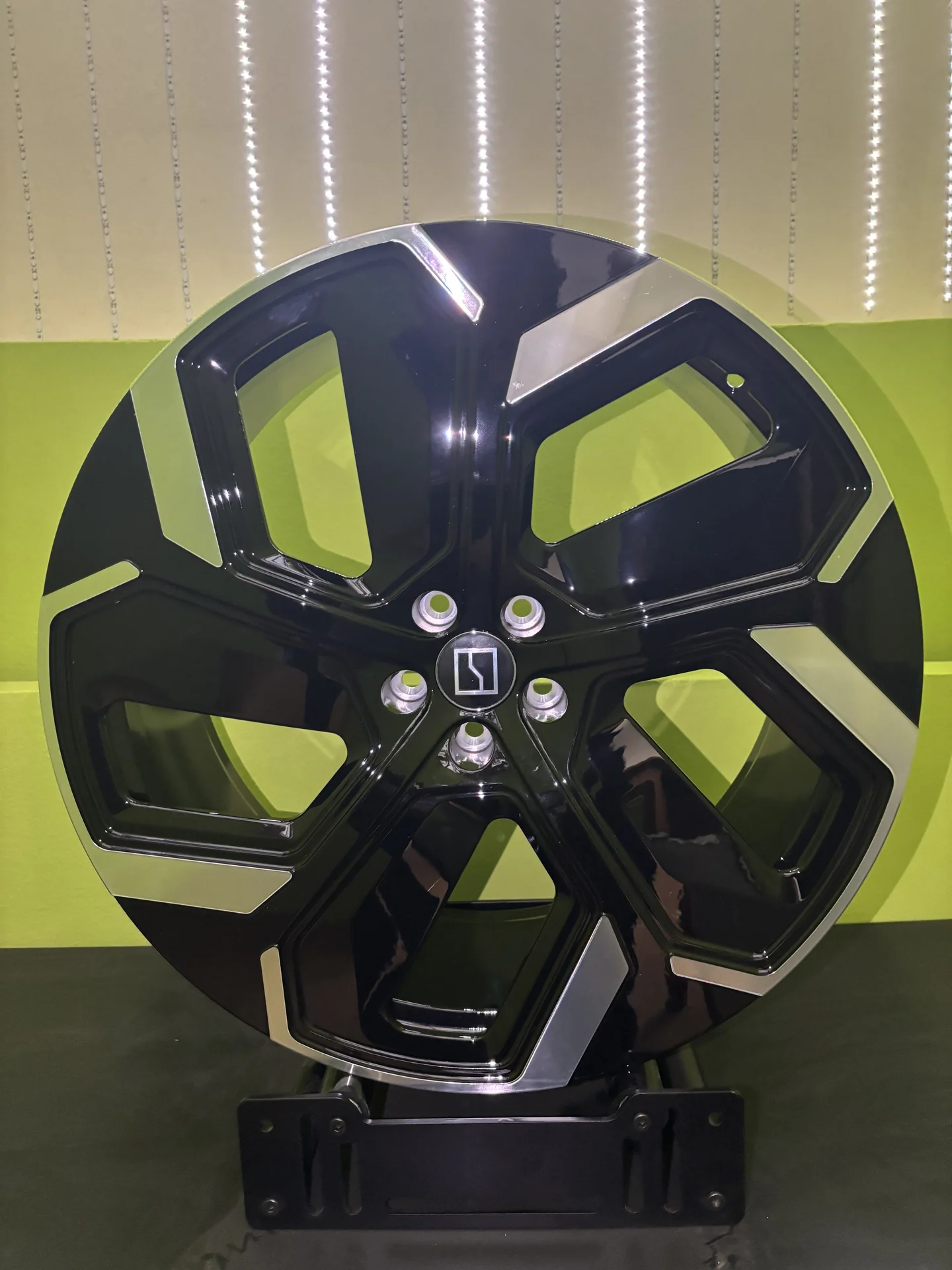 Кованые диски Zeekr r22 - миниатюра 2