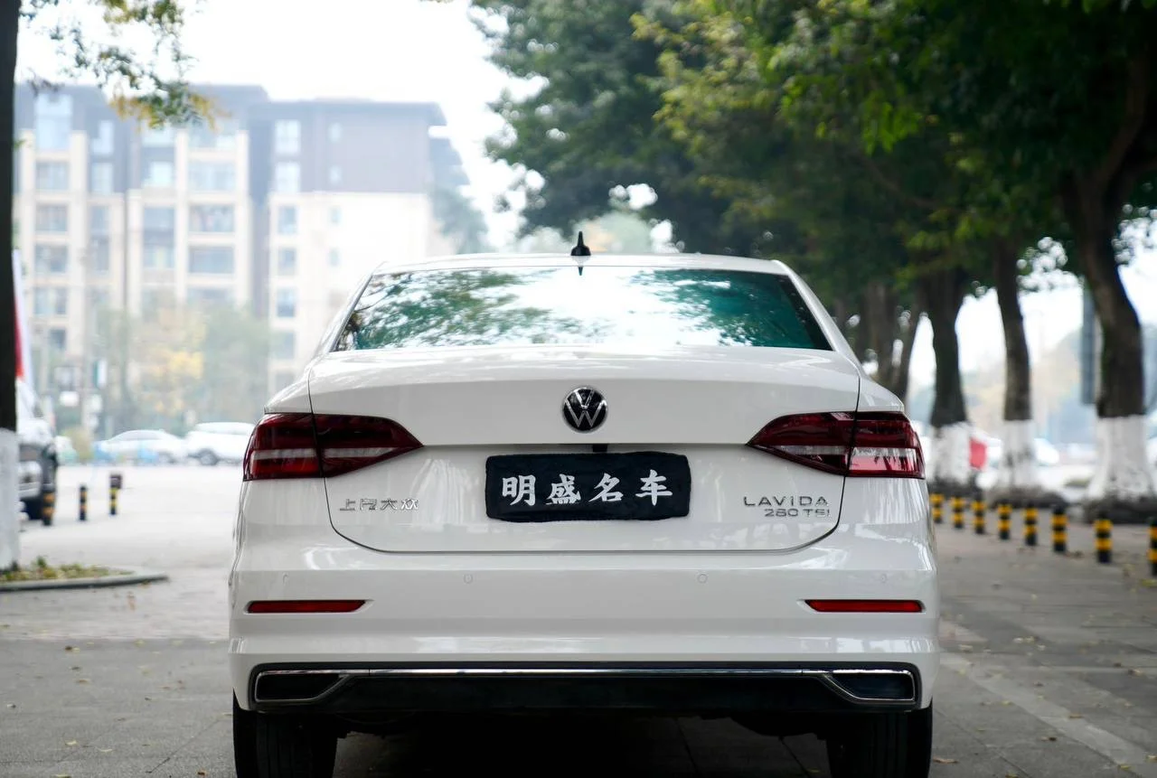 Volkswagen Lavida - миниатюра 4