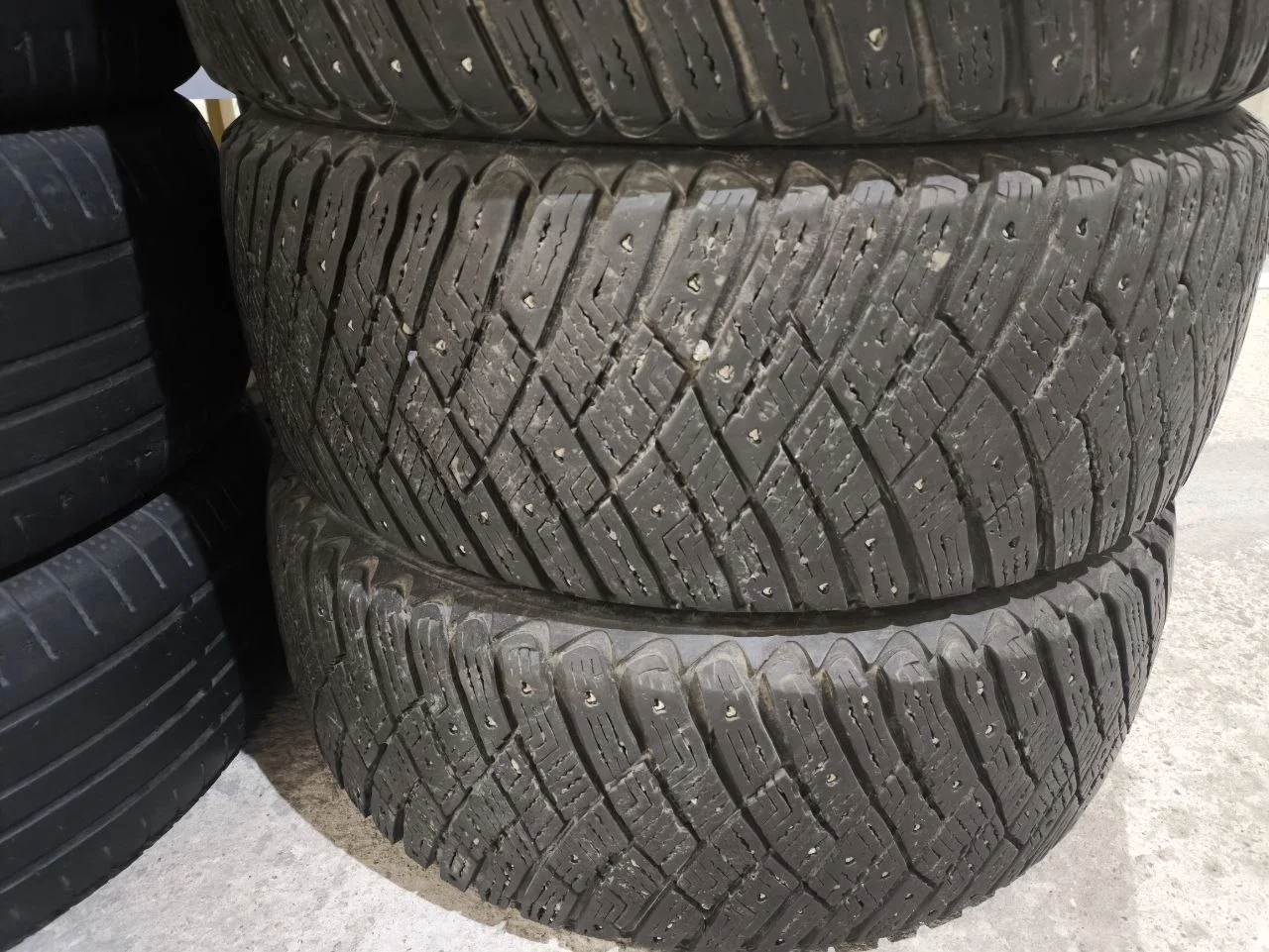 Goodyear Ultragrip Ice Arctic 205/55 R16 94 - миниатюра 2