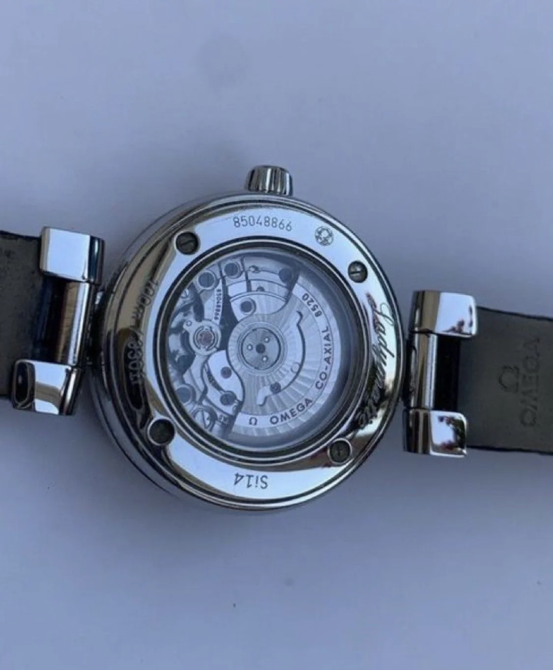 Часы Omega с бриллиантами 42533342051001 оригинал - миниатюра 3
