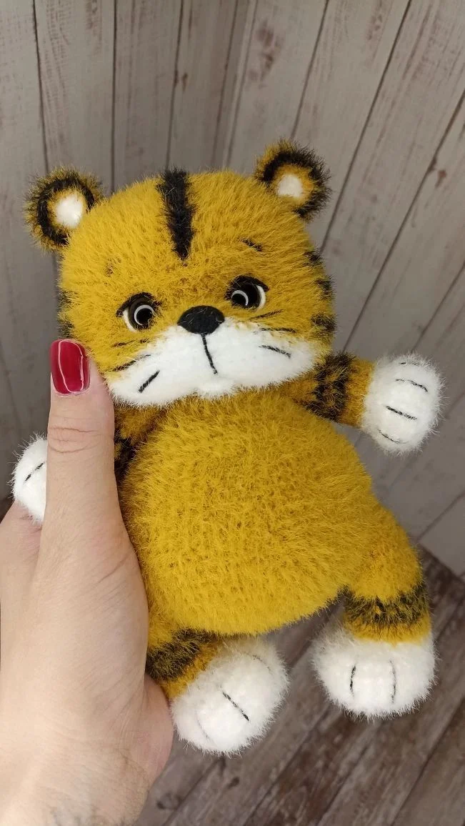Вязаная игрушка тигрёнок - миниатюра 5