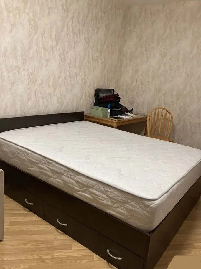 Кровать с матрасом - изображение 1