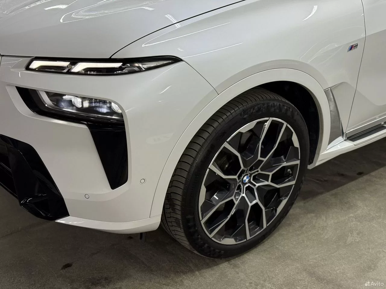 BMW X7 3.0 AT, 2025, 16 000 км - миниатюра 2