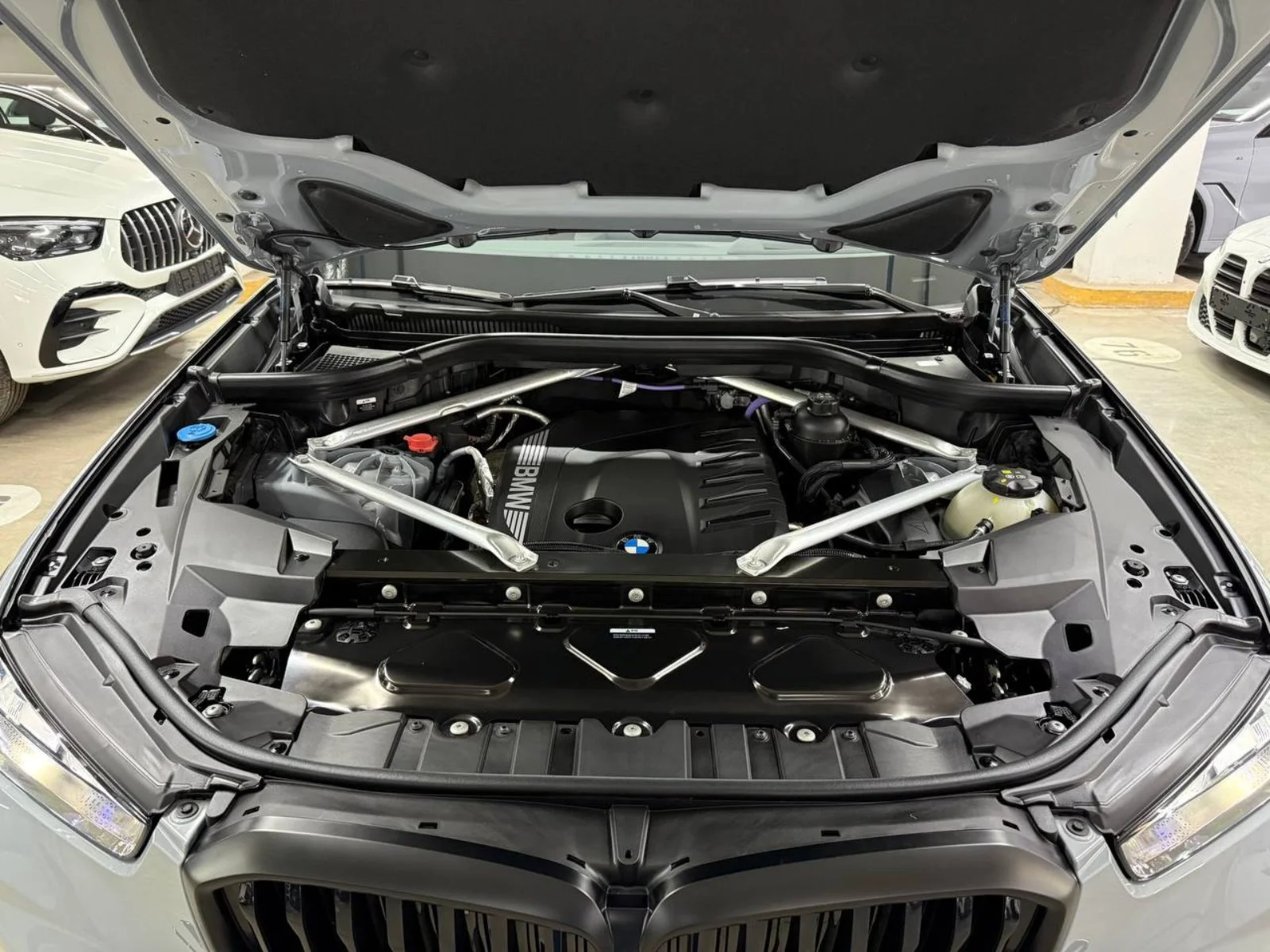 BMW X5 3.0 AT, 2025, 10 800 км - миниатюра 5