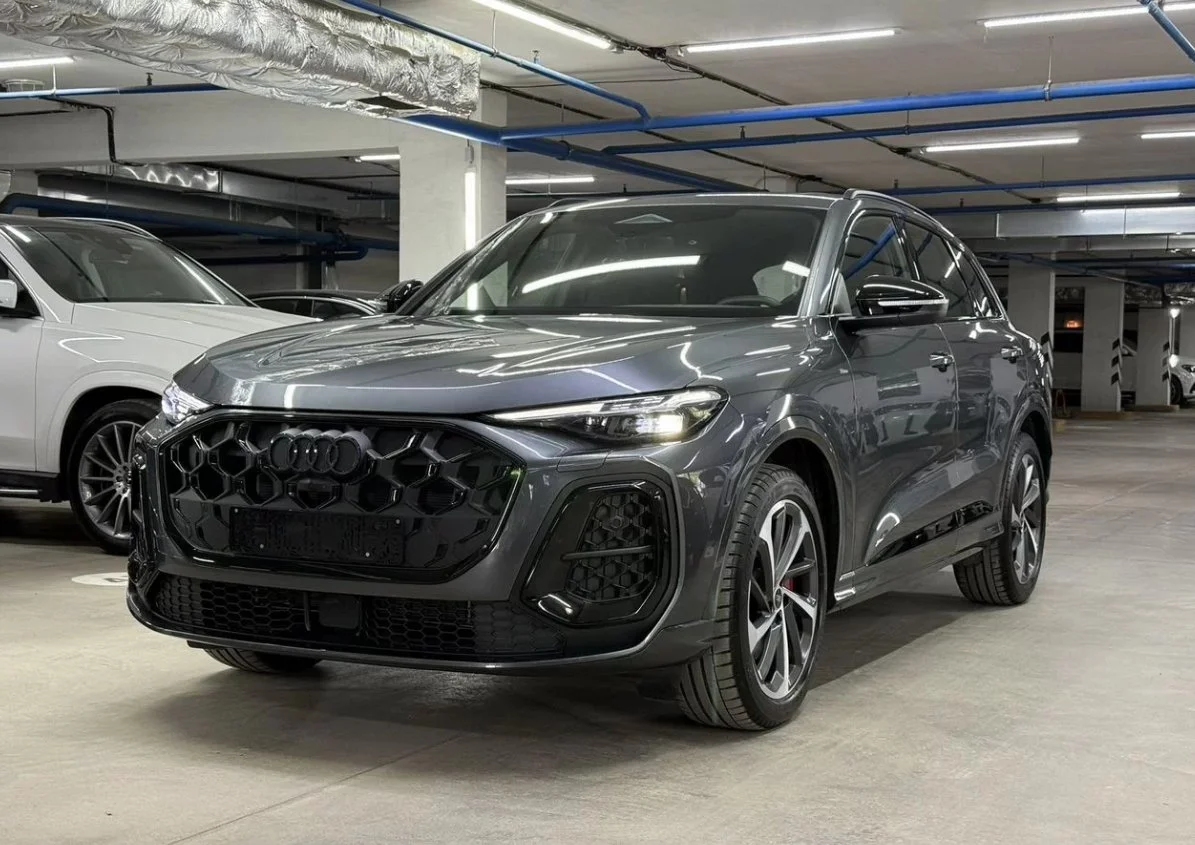 Audi Q5 2.0 AMT, 2025, 3 400 км