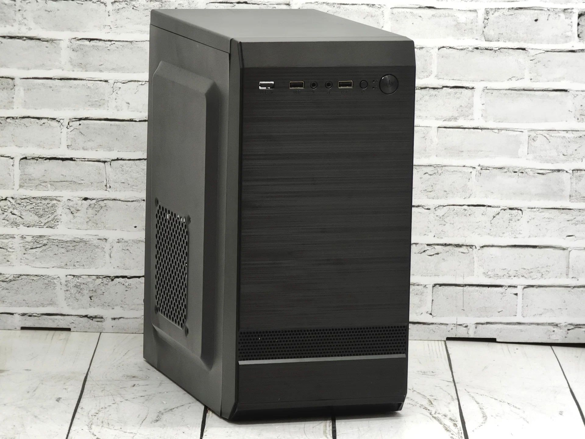 Корпус mATX Yiwu б/у - изображение 1