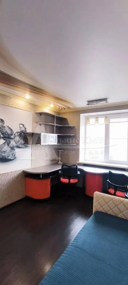 Трехкомнатная квартира, 100 кв.м. - миниатюра 4