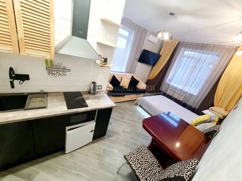 Трехкомнатная квартира, 75 кв.м. - миниатюра 12