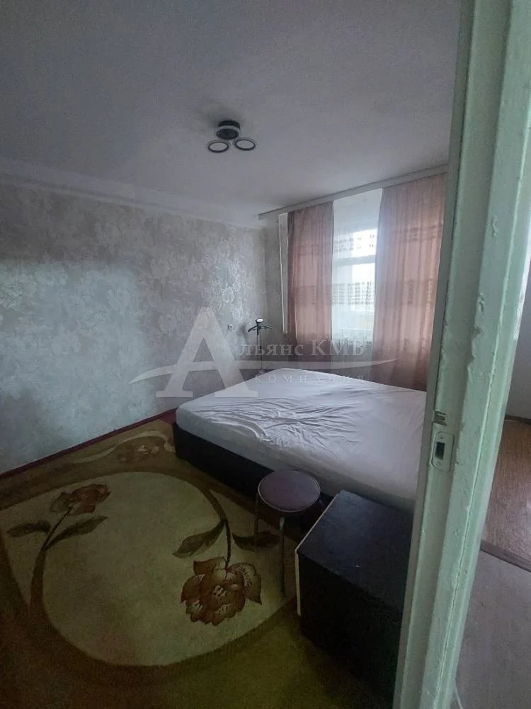 Трехкомнатная квартира, 70 кв.м. - миниатюра 9