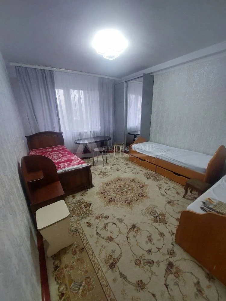 Трехкомнатная квартира, 70 кв.м. - миниатюра 11