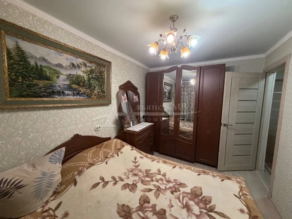 Трёхкомнатная квартира, 54 кв.м. - миниатюра 13