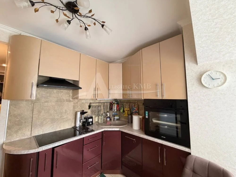 Двухкомнатная квартира, 42 кв.м. - миниатюра 2