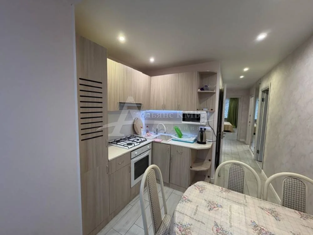 Трёхкомнатная квартира, 75 кв.м. - миниатюра 2