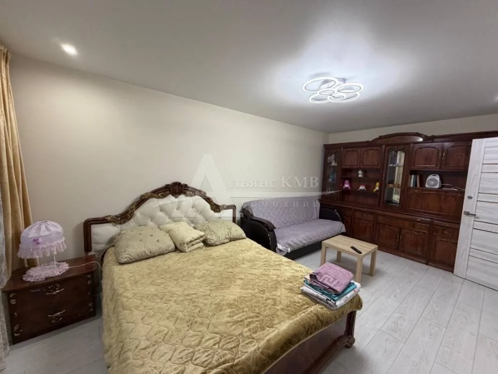 Трёхкомнатная квартира, 75 кв.м. - миниатюра 9