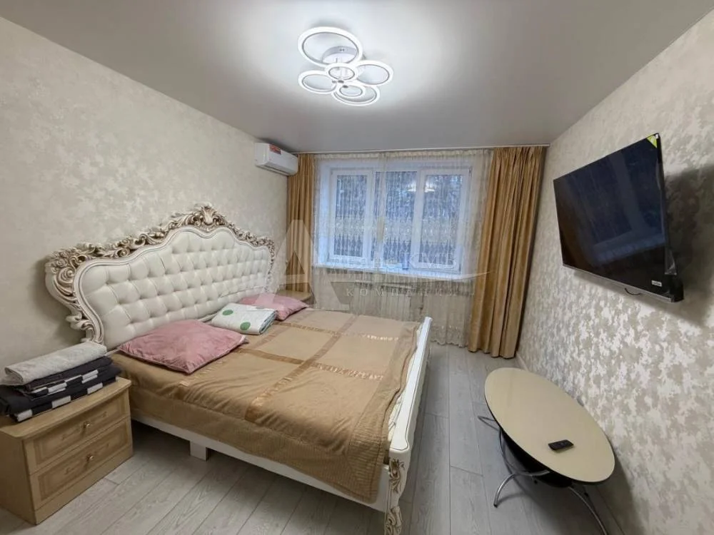 Трёхкомнатная квартира, 75 кв.м. - миниатюра 11