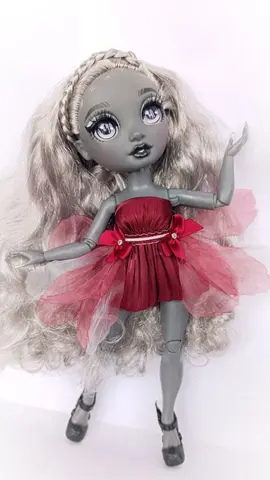 Платье для кукол Rainbow High