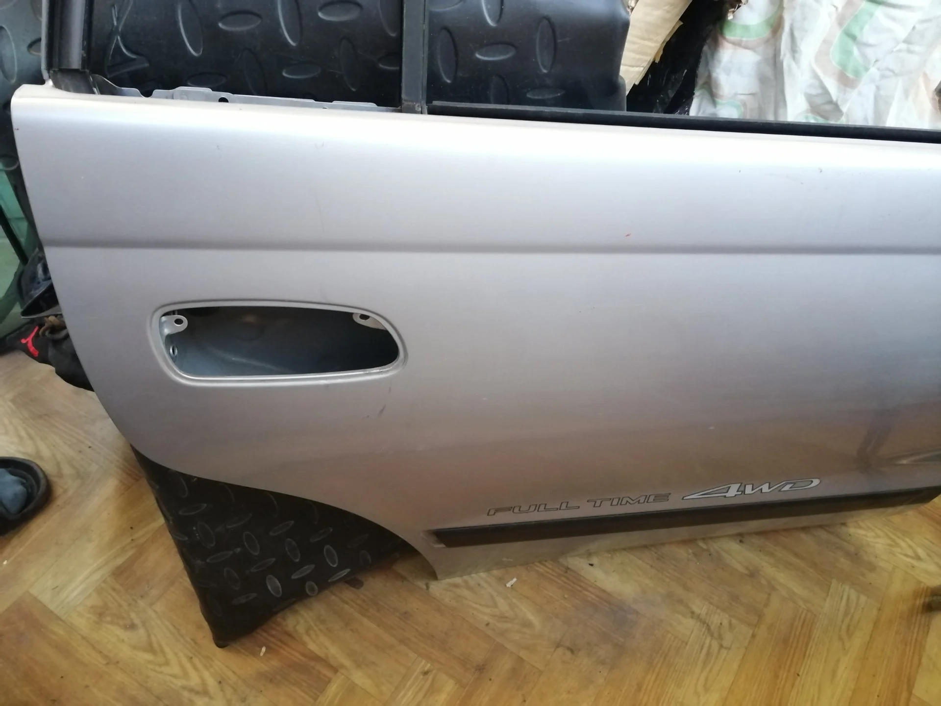 Дверь задняя правая Toyota Caldina 190 - миниатюра 2