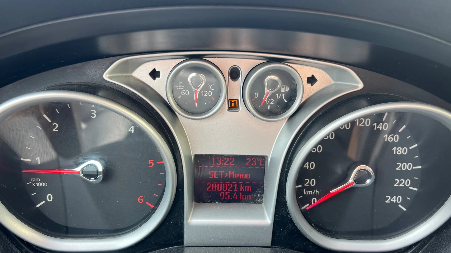 Ford Kuga I, 2011 - миниатюра 9