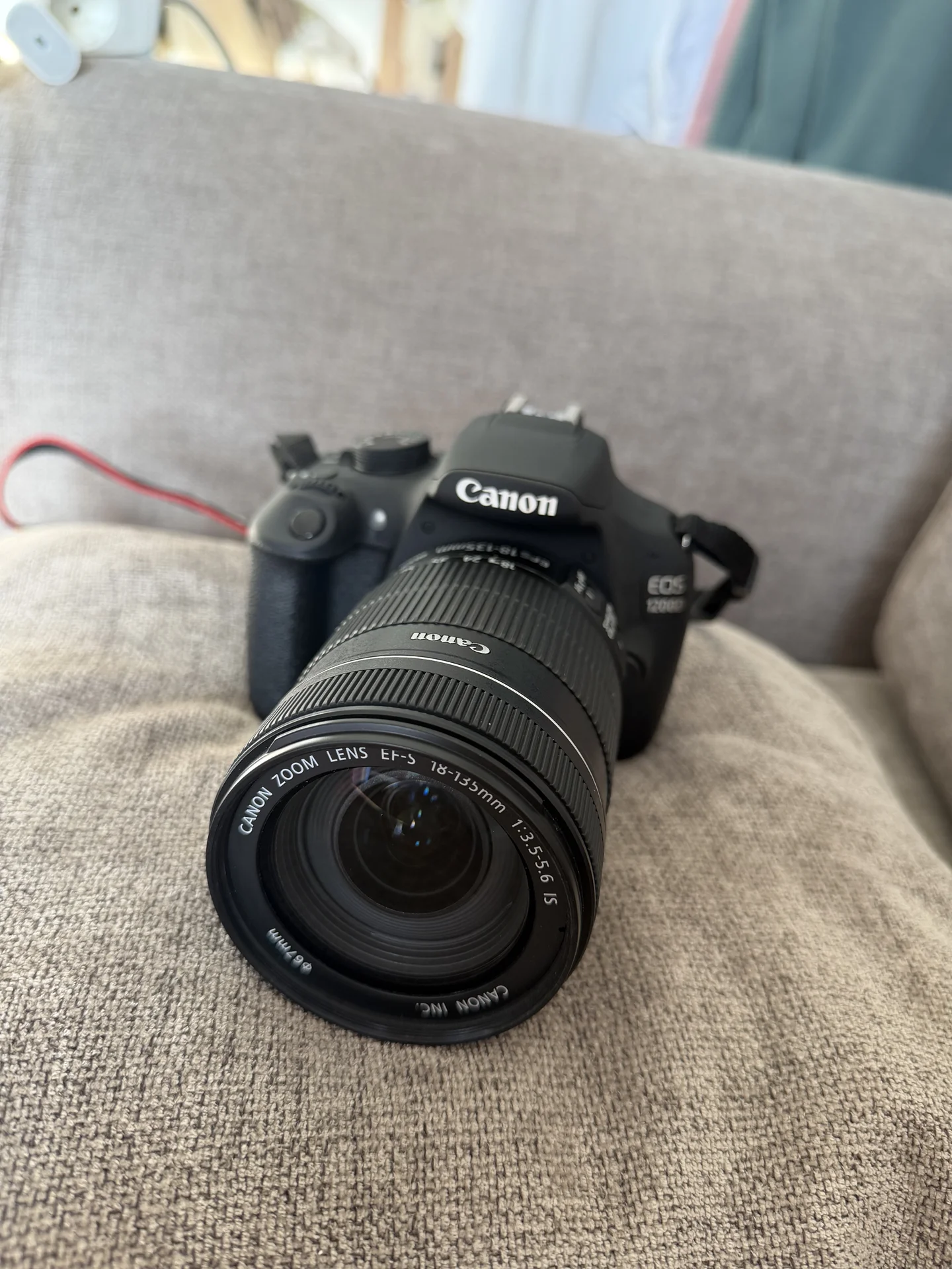 Фотоаппарат Canon EOS 1200d + объектив 18-135 - миниатюра 2