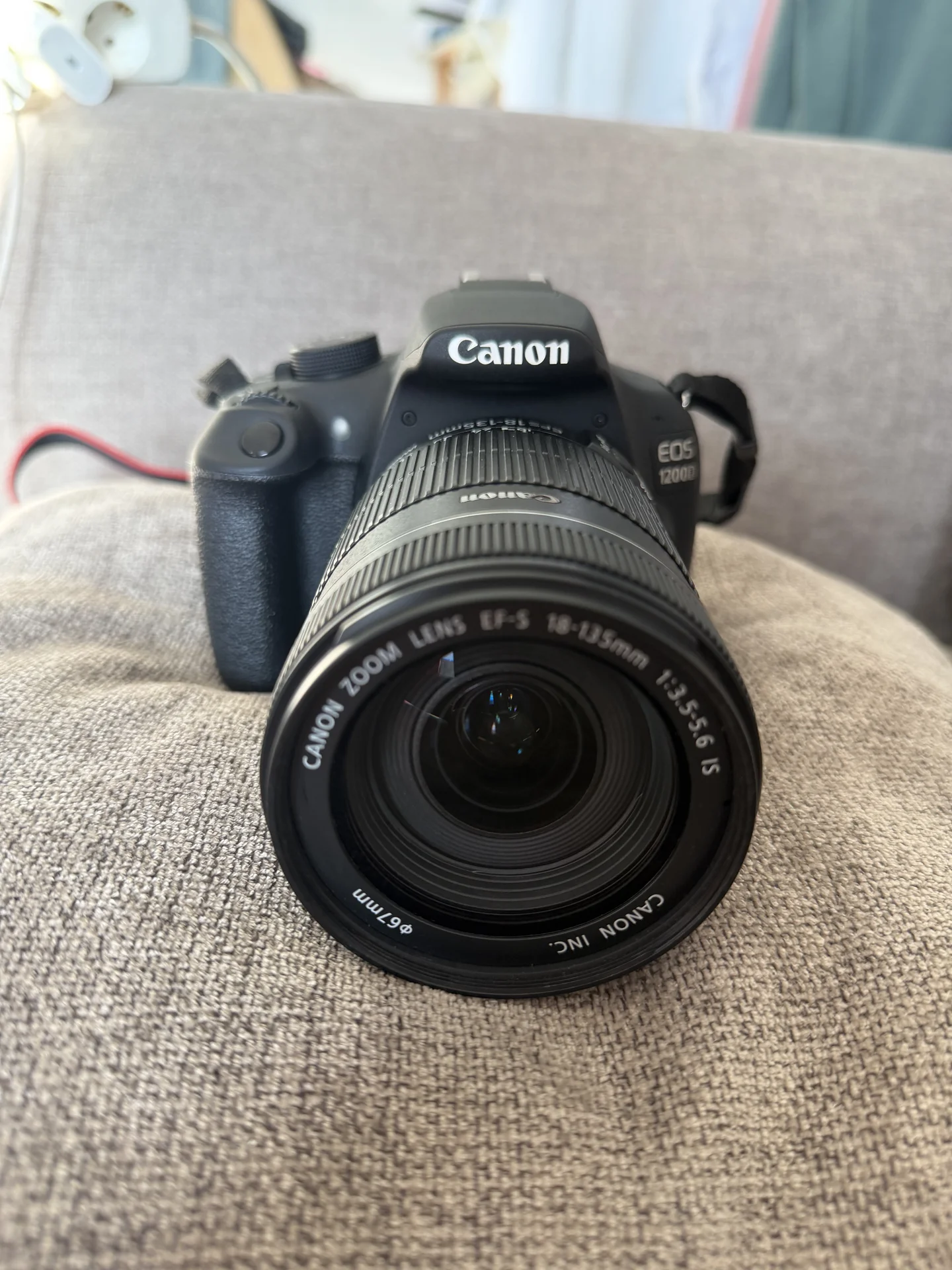 Фотоаппарат Canon EOS 1200d + объектив 18-135 - миниатюра 3