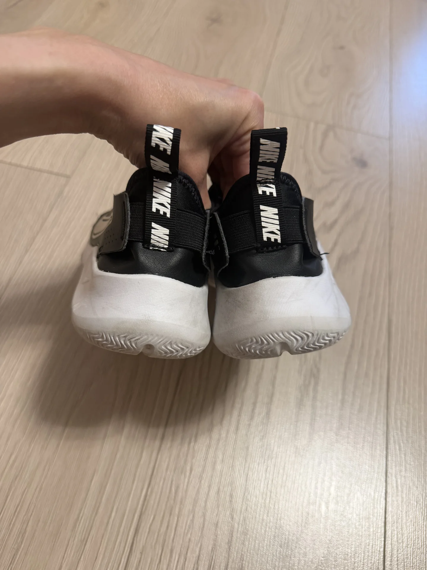 Кроссовки Nike - миниатюра 4