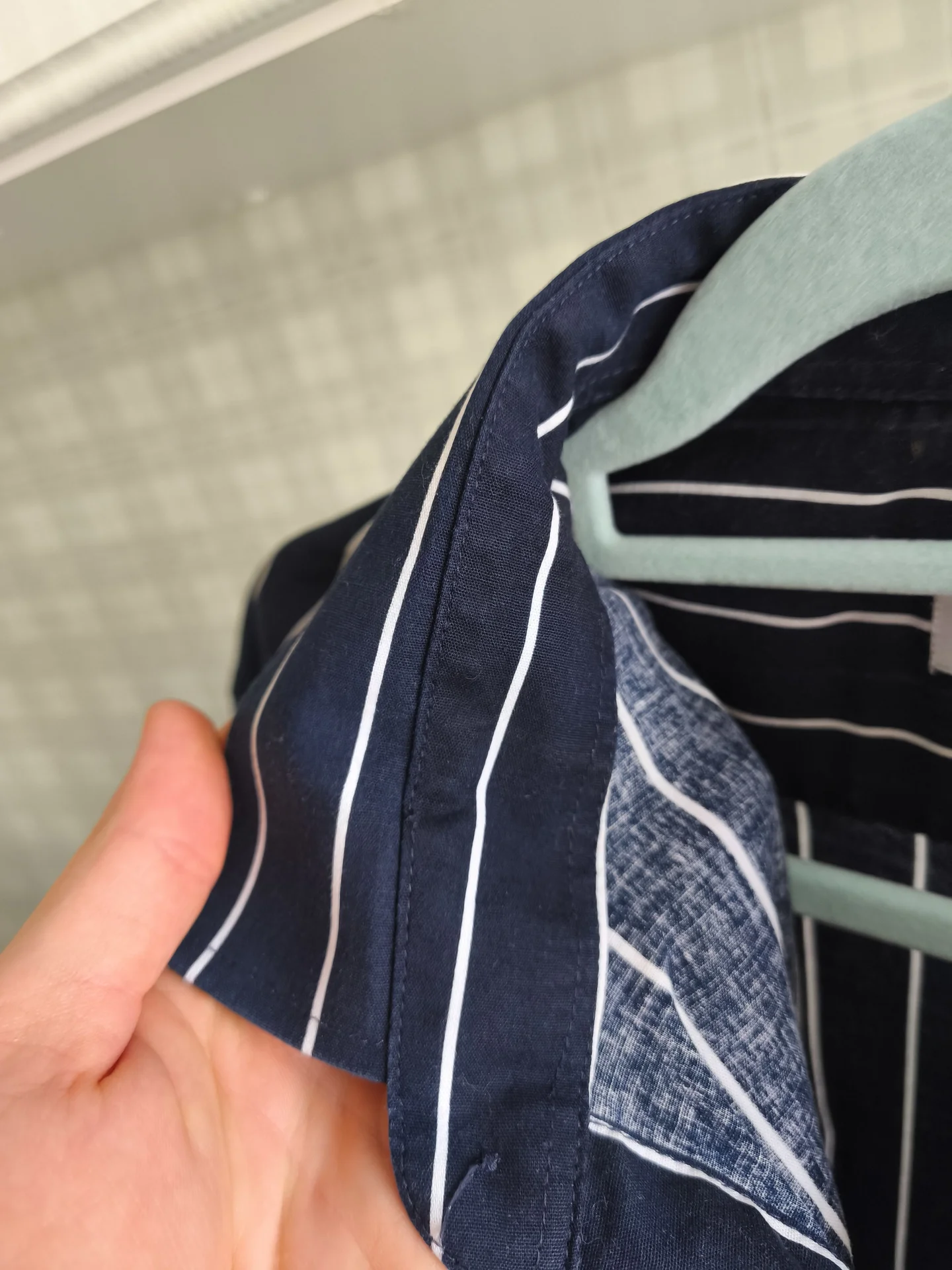 Мужская рубашка в полоску - миниатюра 3