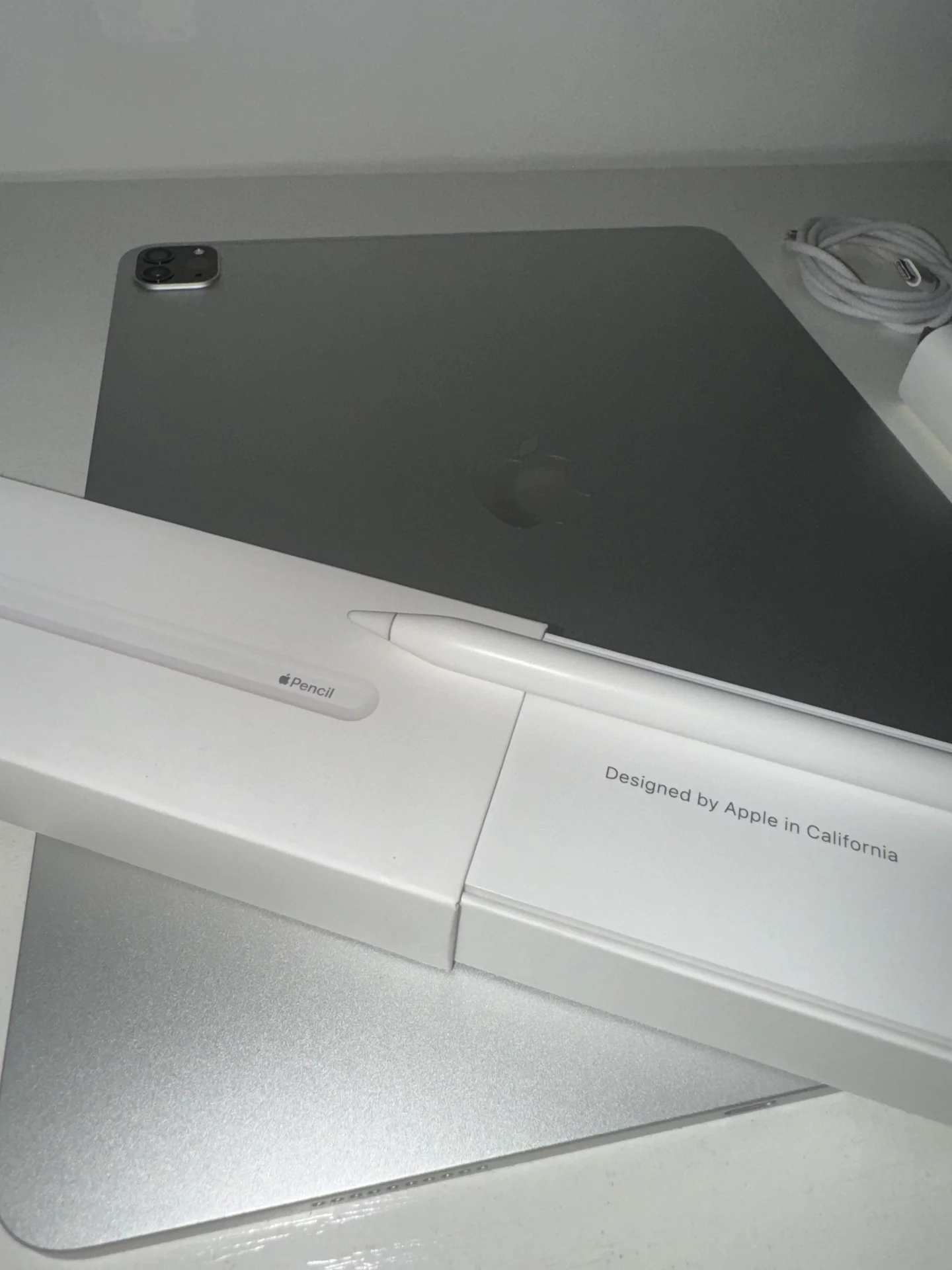 Apple iPad Pro 12.9 дюймов (6-го поколения) - миниатюра 4