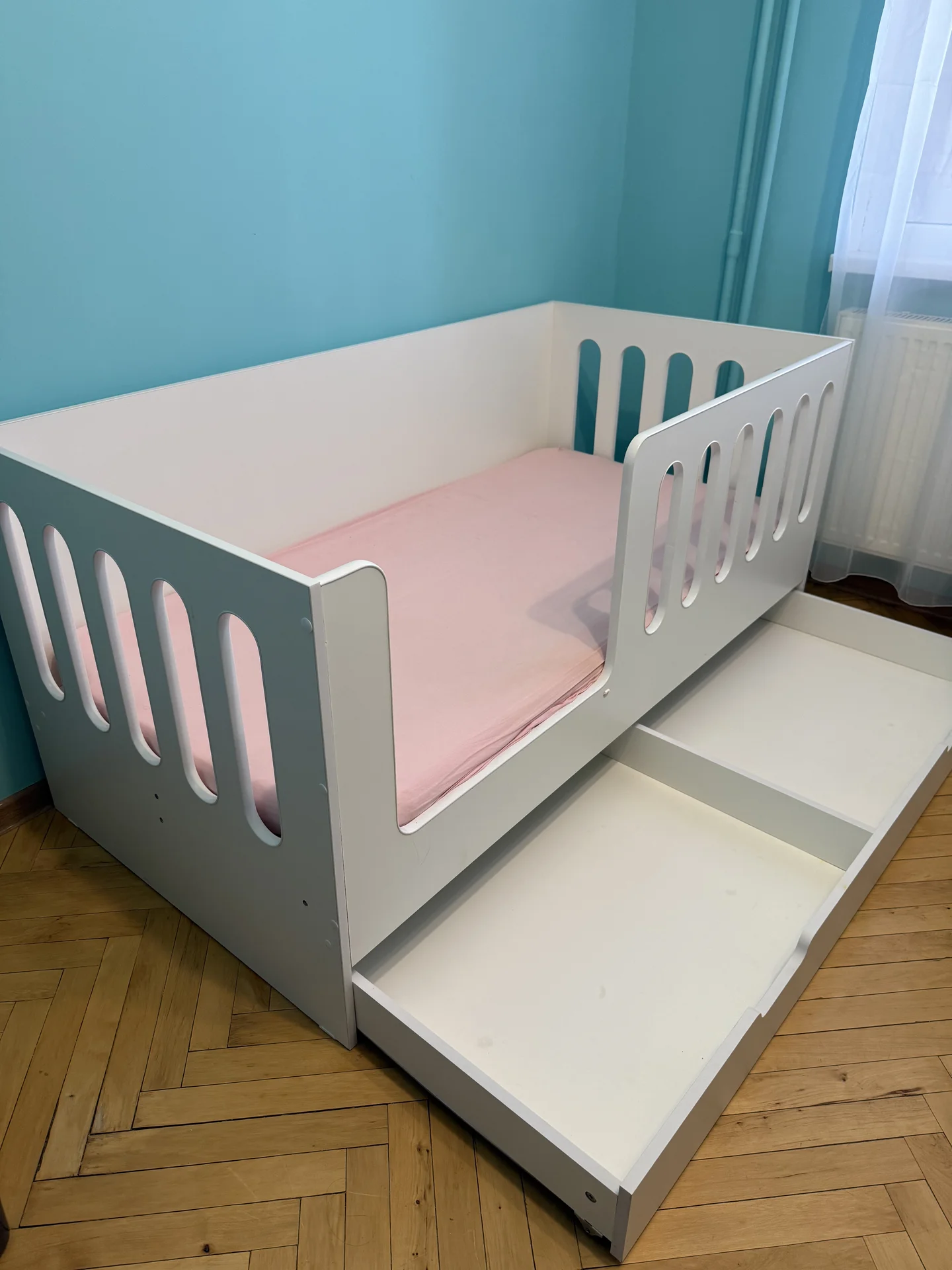 Кроватка детская с матрасом и выдвижным ящиком - миниатюра 3