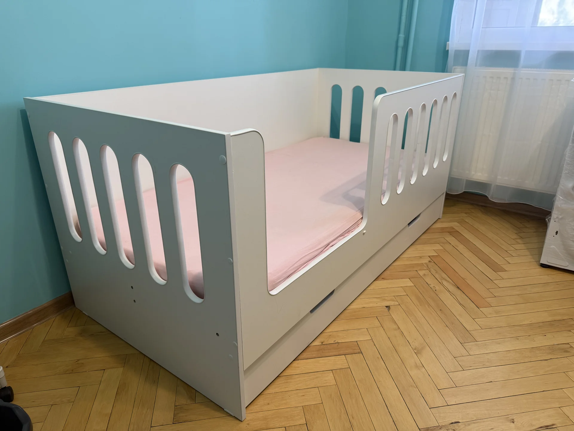Кроватка детская с матрасом и выдвижным ящиком - миниатюра 4