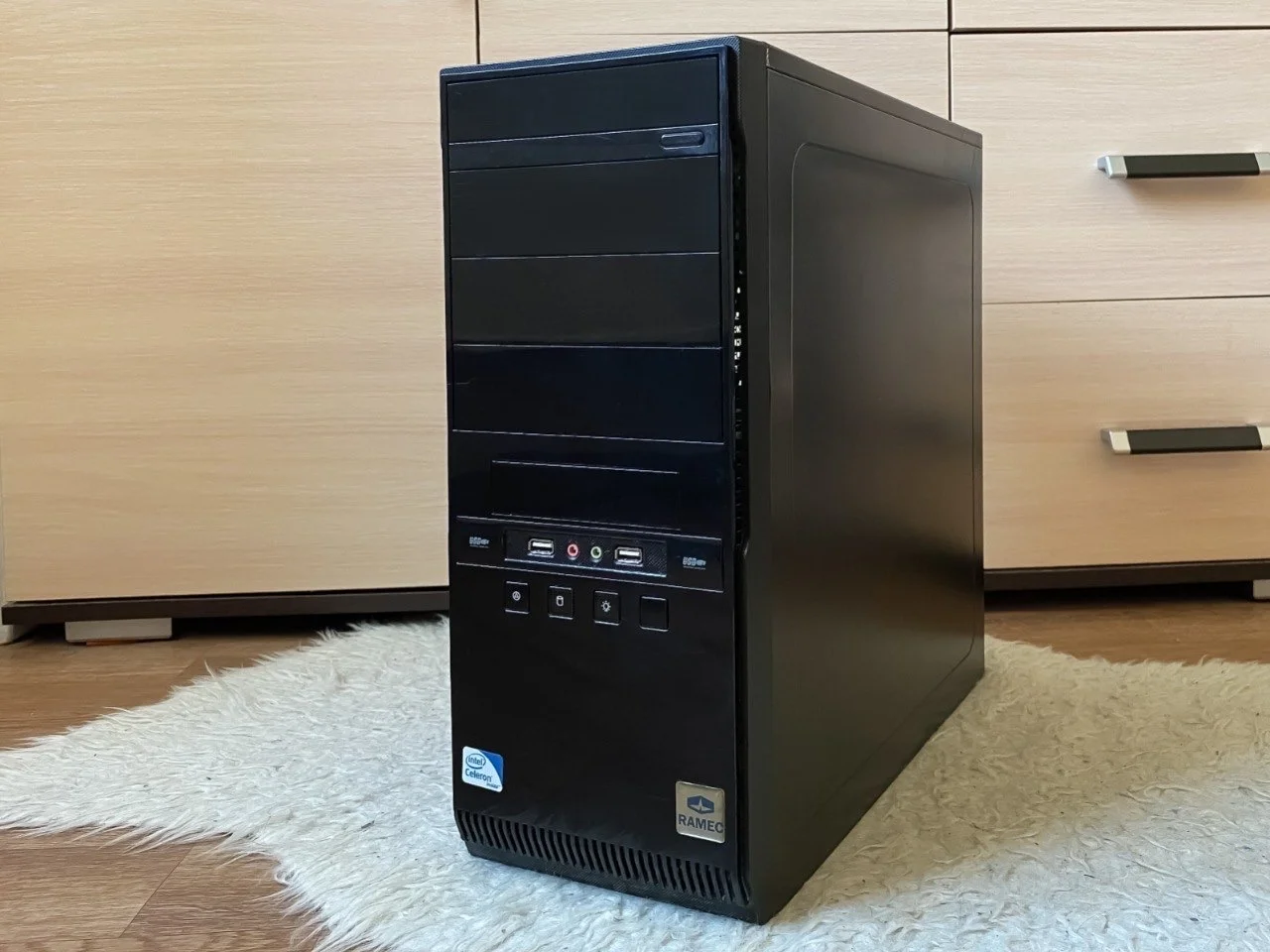 Офисный пк. Intel Core, GT-240, 4 Gb - изображение 1