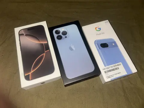 Коробка от iPhone 16 pro