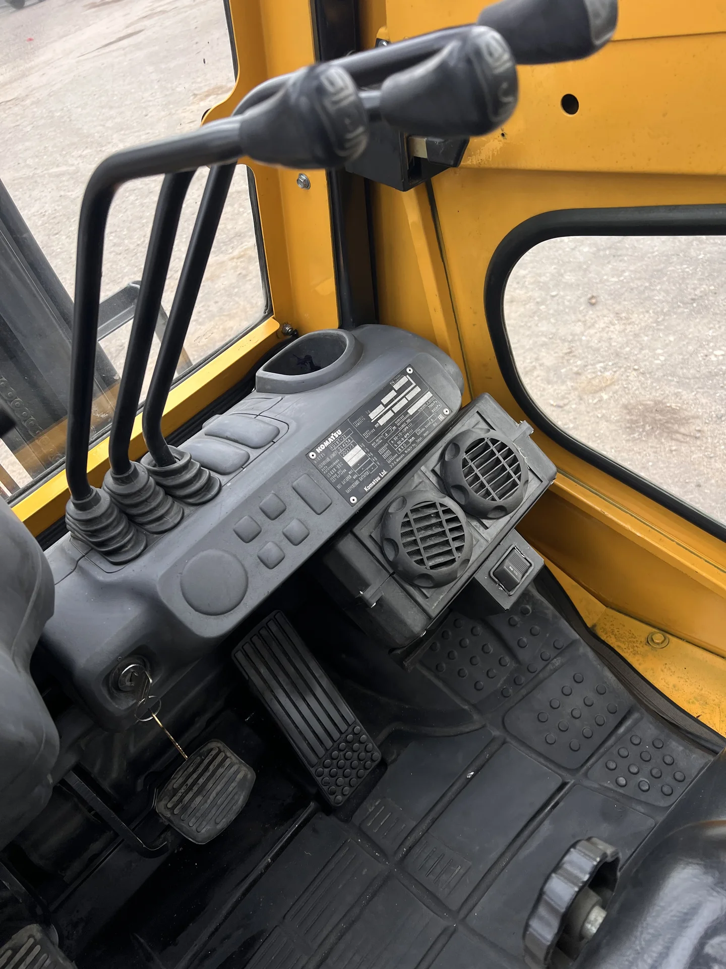 Погрузчик Komatsu дизель - миниатюра 11