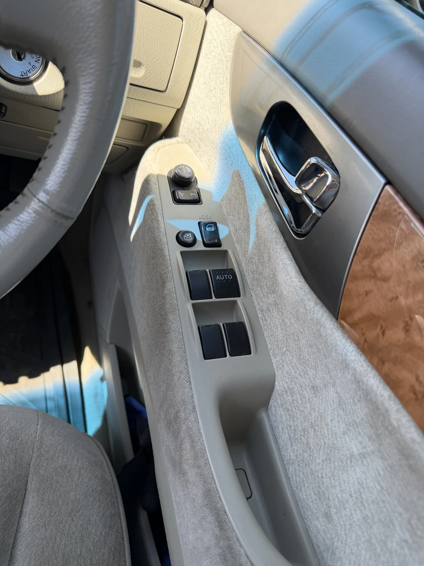 Nissan Cedric 2003, 120 000 км - миниатюра 13