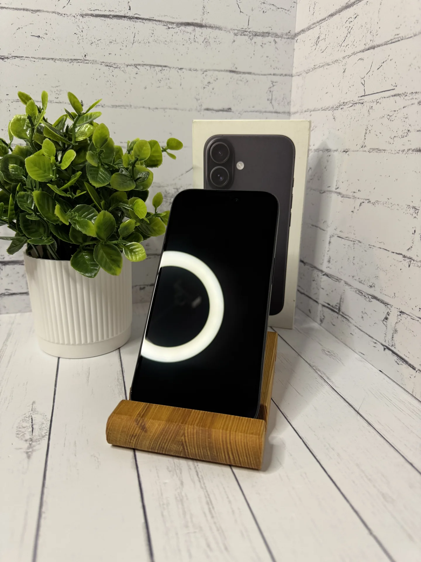 iPhone 16 128gb - миниатюра 2