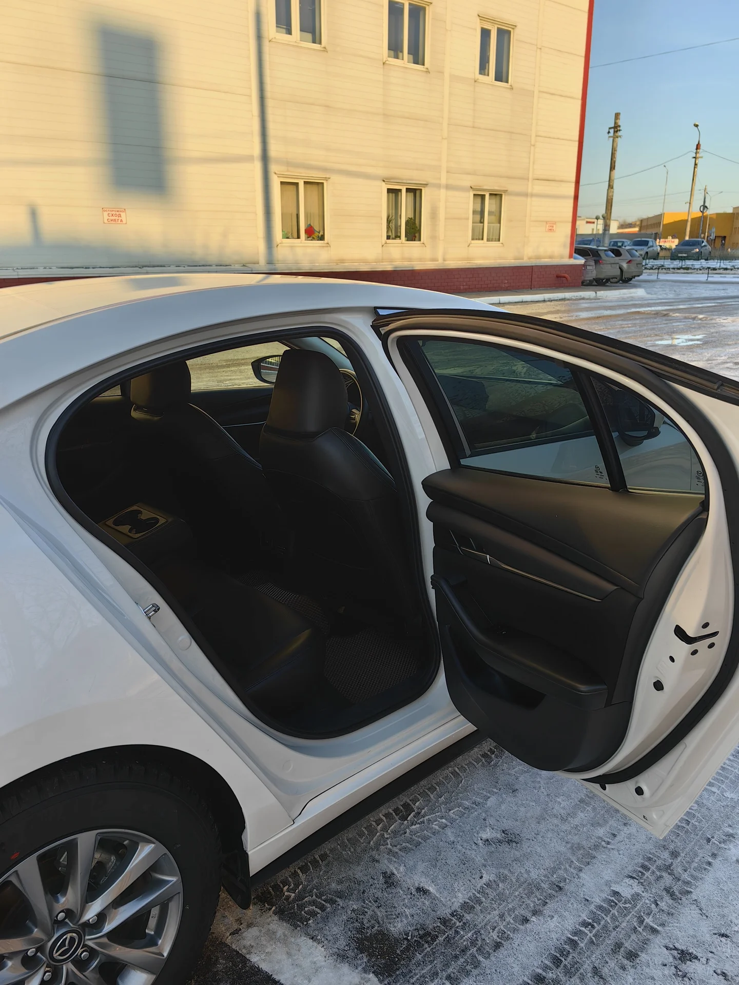 Mazda 3 - миниатюра 34