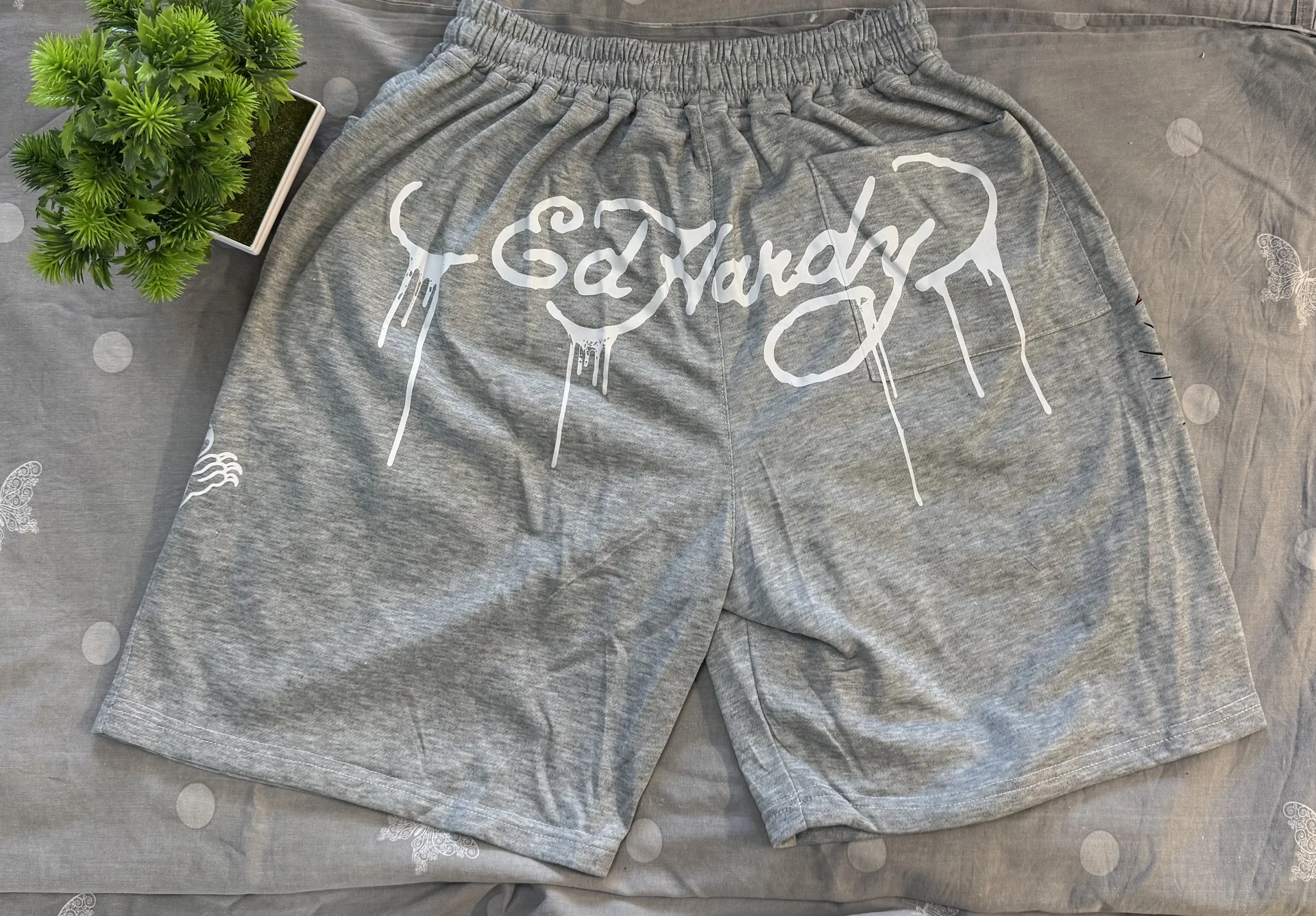 Шорты Ed Hardy Tiger серые - миниатюра 2