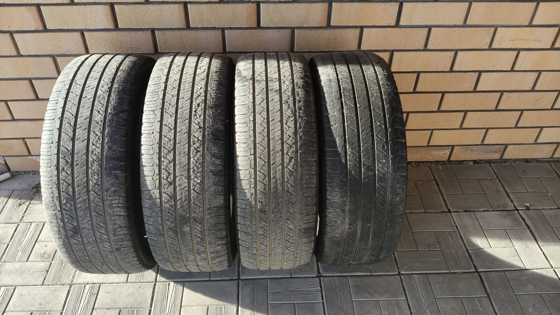 Шины P235x55xR20